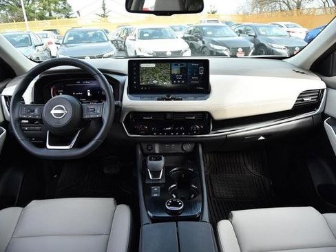 Certified 2024 Nissan Rogue SL image 8