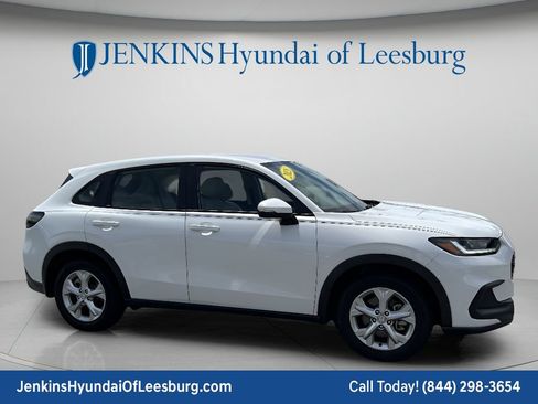 Used 2025 Honda HR-V LX image 2