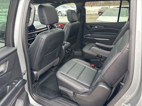 Used 2025 Chevrolet Traverse Z71 w/ Driver Confidence Package image 46