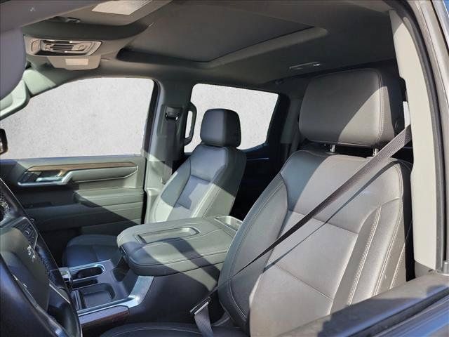 Used 2022 Chevrolet Silverado 1500 LT Trail Boss w/ LT Trail Boss Premium Package AWD/4WD image 10