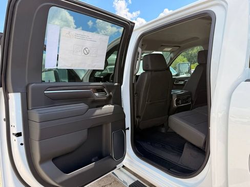 New 2026 GMC Sierra 2500 SLT AWD/4WD image 24