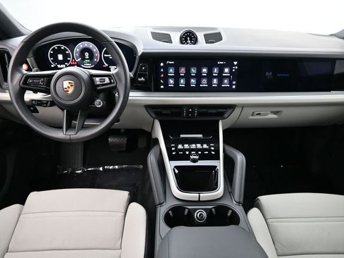 Certified 2024 Porsche Cayenne Coupe AWD/4WD image 6