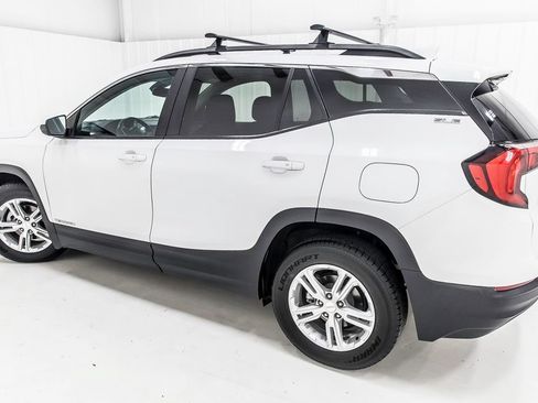 Used 2021 GMC Terrain SLE w/ Driver Convenience Package FWD image 5