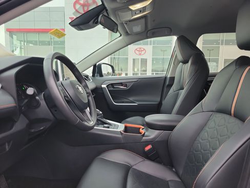 Used 2024 Toyota RAV4 Adventure image 15