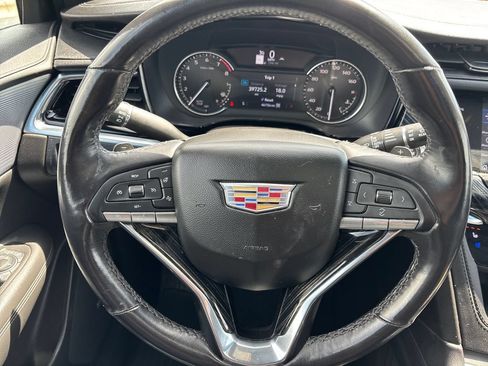 Certified 2023 Cadillac XT6 Premium Luxury AWD/4WD image 13
