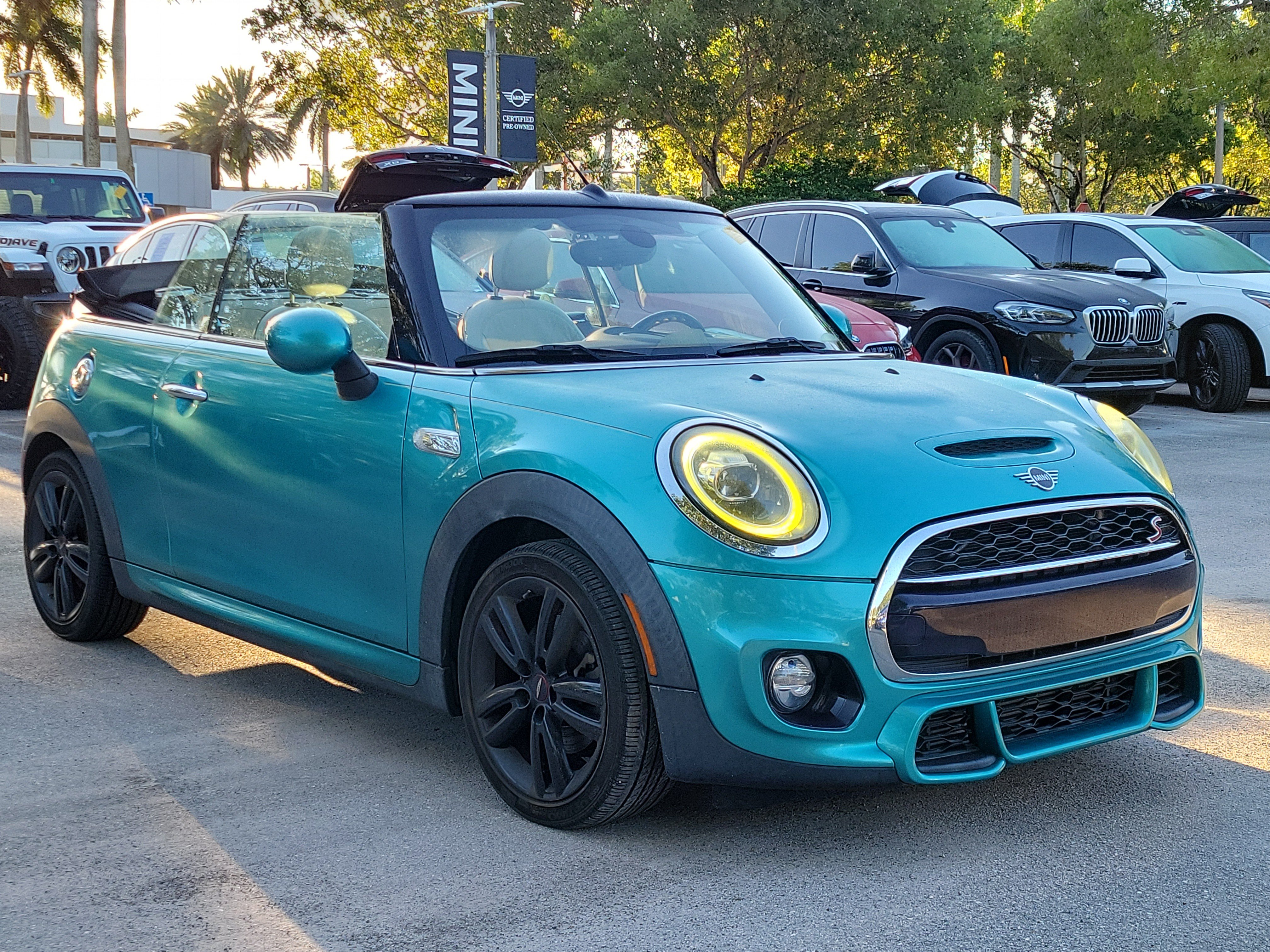Used 2019 MINI Cooper S FWD image 1