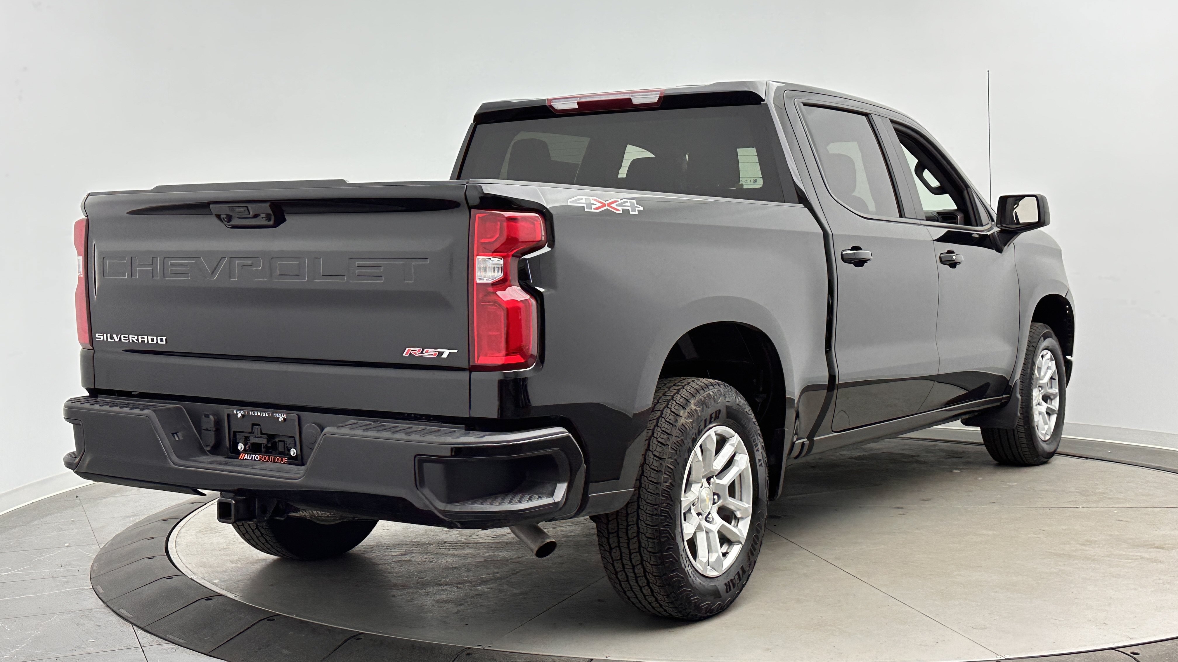 Used 2026 Chevrolet Silverado 1500 RST AWD/4WD image 8