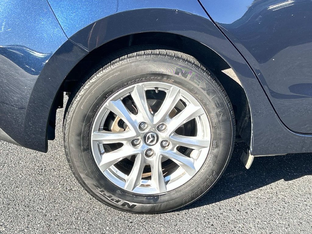 Used 2016 MAZDA MAZDA3 i Grand Touring FWD image 9