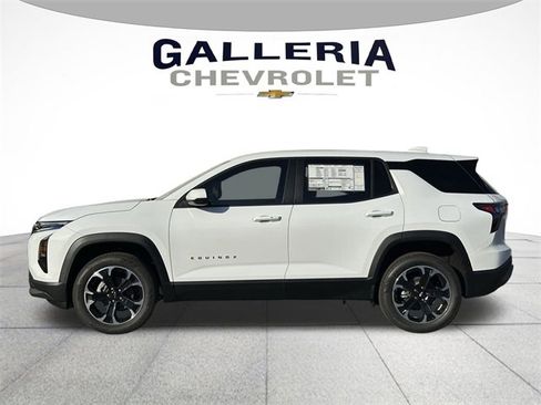 New 2026 Chevrolet Equinox LT image 4