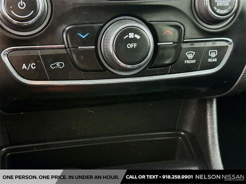 Used 2019 Jeep Cherokee Latitude Plus image 15