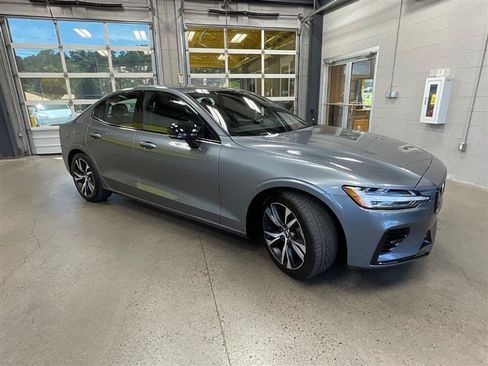 Used 2021 Volvo S60 T8 R-Design AWD/4WD image 7