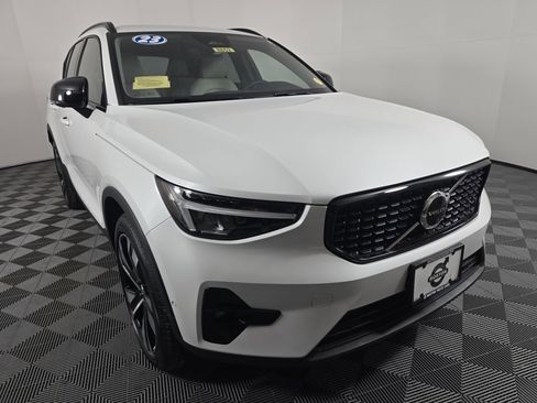 Certified 2023 Volvo XC40 B5 Plus w/ Driver Assist Package image 2