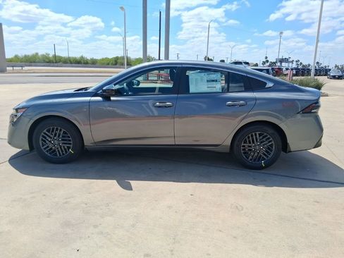 New 2026 Nissan Sentra SV w/ SV Convenience Package FWD image 4