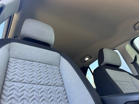 Used 2022 Chevrolet Equinox LT FWD image 18