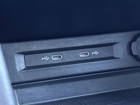 Used 2023 Volkswagen Tiguan SEL R-Line image 30