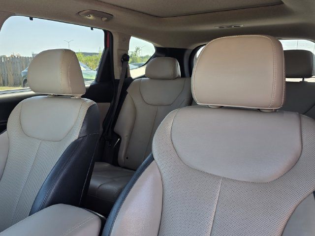 Used 2020 Hyundai Santa Fe Limited FWD image 10