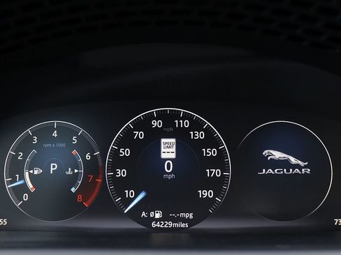 Used 2017 Jaguar XJ R-Sport image 18