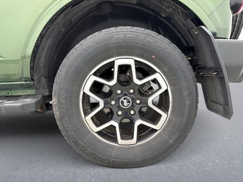 Used 2023 Ford Bronco Outer Banks AWD/4WD image 12
