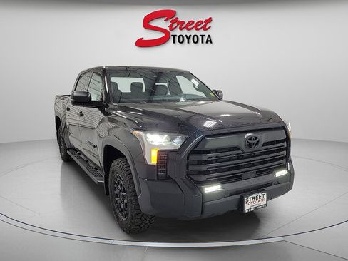 New 2026 Toyota Tundra SR5 w/ SR5 Convenience Package image 5
