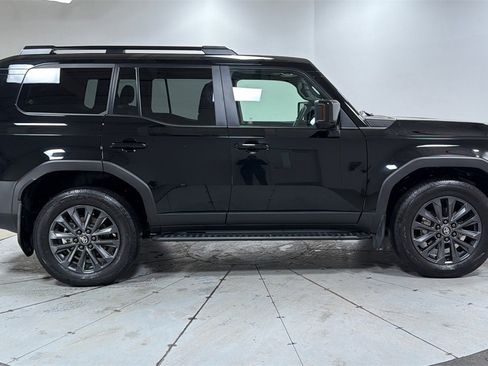 Used 2024 Toyota Land Cruiser Base image 6