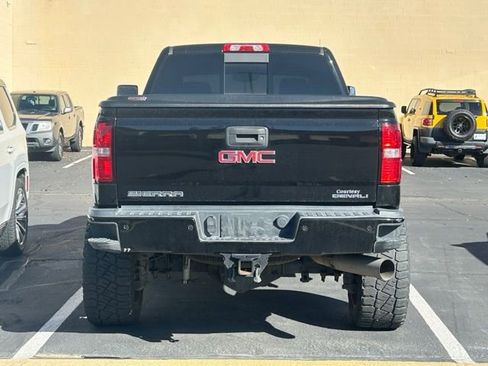 Used 2015 GMC Sierra 2500 Denali w/ Duramax Plus Package image 5