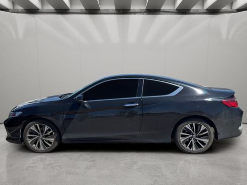 Used 2017 Honda Accord EX image 2