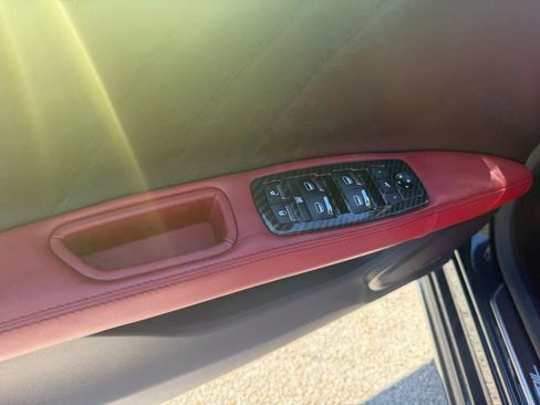 Used 2021 Maserati Ghibli S GranSport image 16