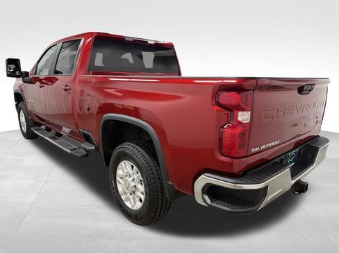 Used 2023 Chevrolet Silverado 2500 LT w/ Convenience Package AWD/4WD image 4