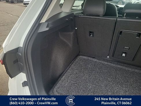 Certified 2025 Volkswagen Taos SE image 49