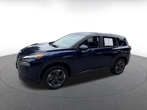 Used 2025 Nissan Rogue SV FWD image 8