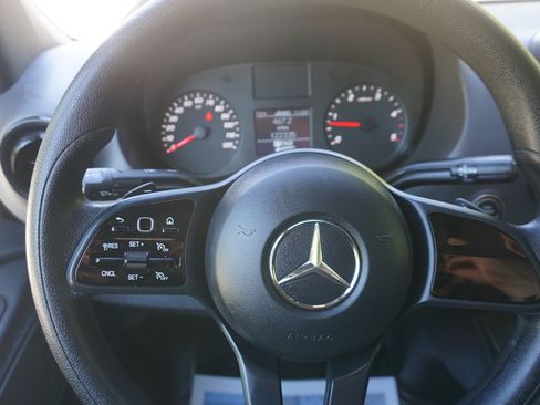 Used 2022 Mercedes-Benz Sprinter 2500 image 15