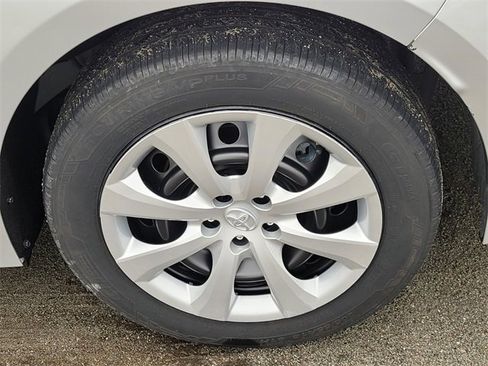 Used 2023 Toyota Corolla LE image 6