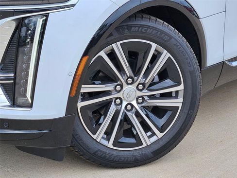 New 2026 Cadillac Lyriq Luxury w/ LPO, Floor Liner Package RWD image 7