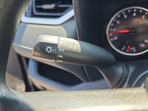 Used 2022 Toyota RAV4 LE FWD image 31