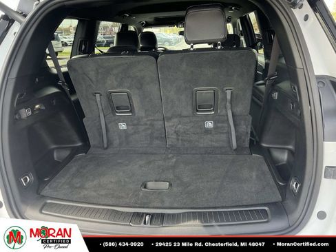 Used 2024 Jeep Grand Cherokee L Altitude AWD/4WD image 11