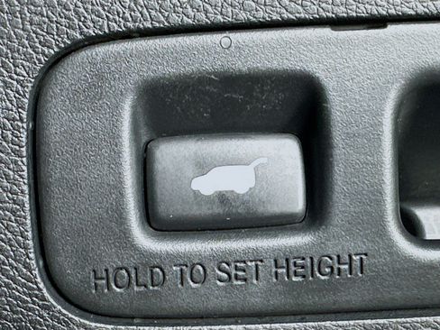 Used 2017 Honda CR-V Touring image 31