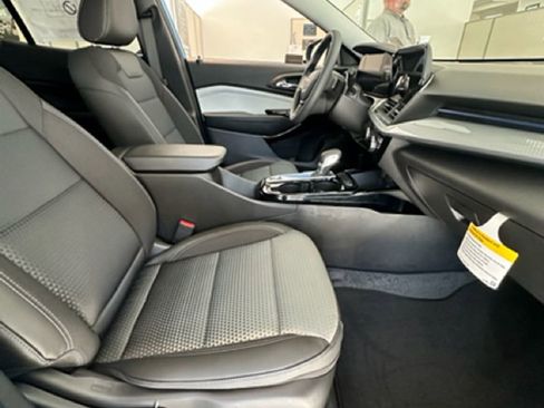 New 2026 Chevrolet Trax LT image 15