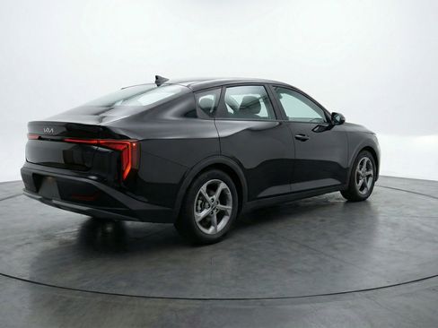Used 2025 Kia K4 FWD image 9
