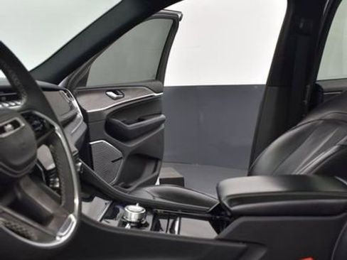 Used 2023 Jeep Grand Cherokee L Overland image 9