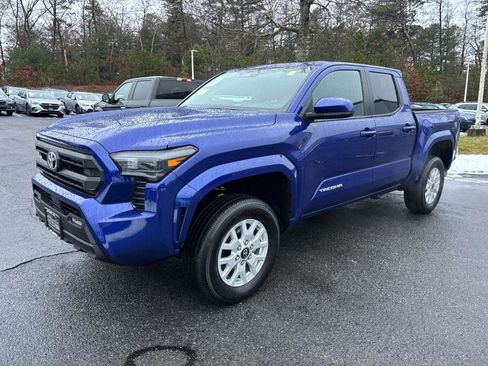 Used 2025 Toyota Tacoma SR5 image 7
