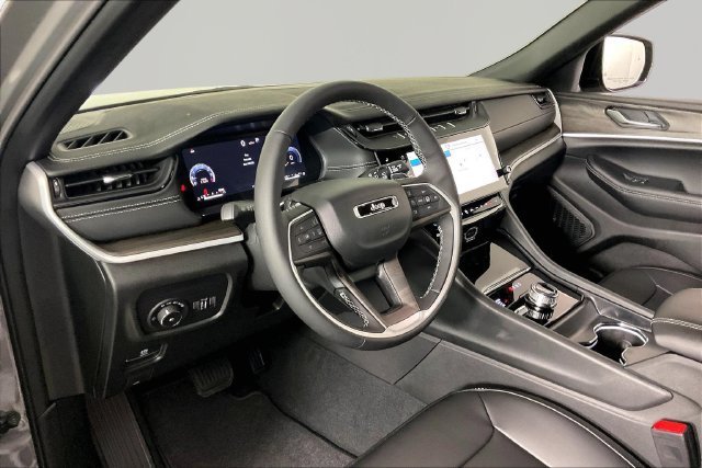 New 2027 Jeep Grand Cherokee Limited AWD/4WD image 8