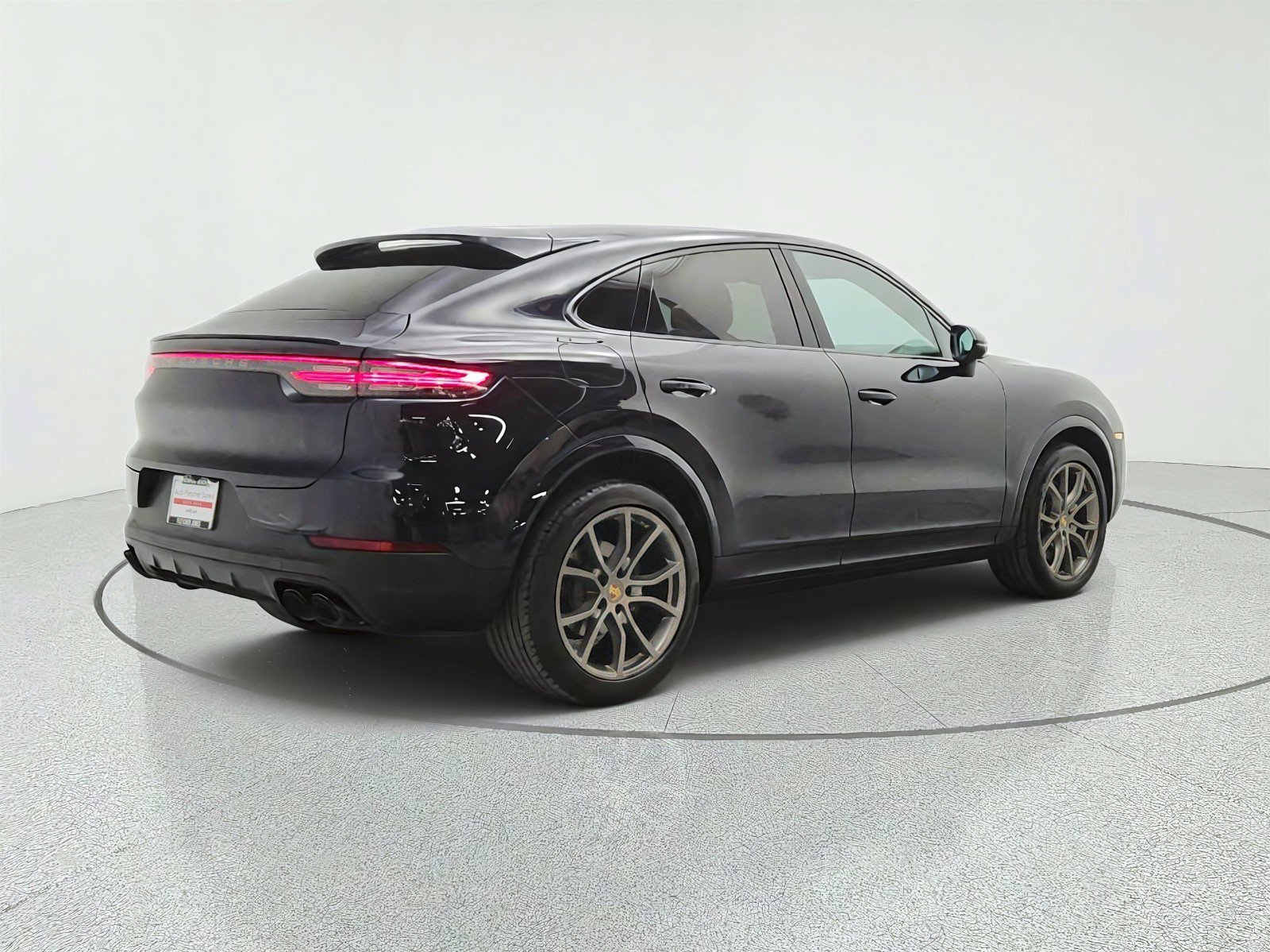 Used 2023 Porsche Cayenne Platinum Edition AWD/4WD image 5