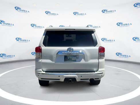Used 2011 Toyota 4Runner SR5 image 4