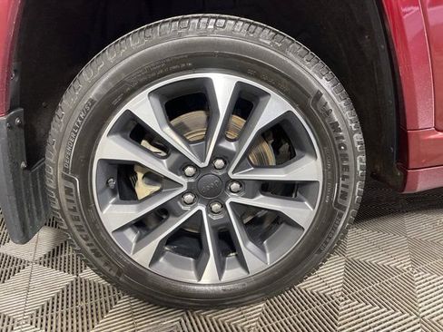 Used 2023 Jeep Grand Cherokee L Overland w/ Advanced Protech Group III AWD/4WD image 8