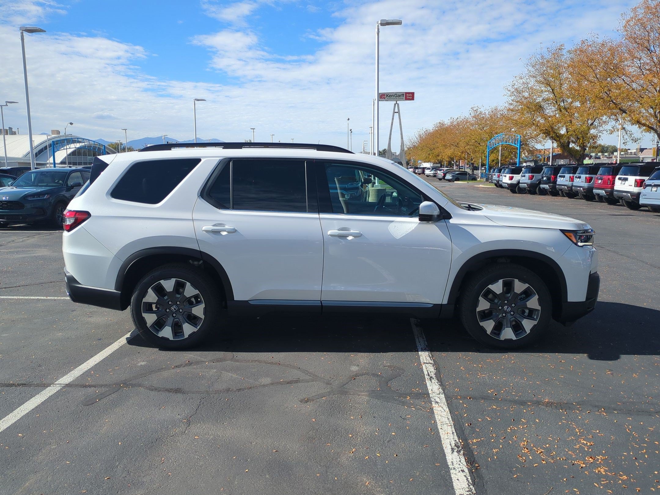 New 2026 Honda Pilot Elite image 2
