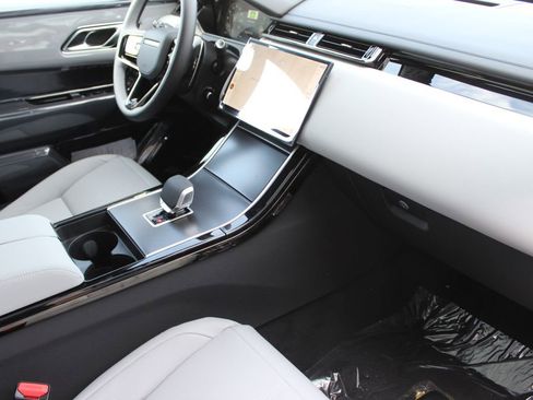 New 2026 Land Rover Range Rover Velar Dynamic SE AWD/4WD image 21
