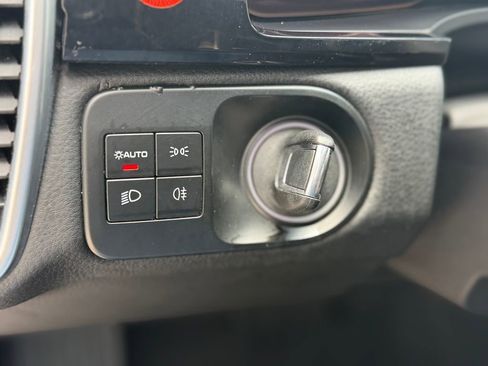 Certified 2023 Porsche Cayenne AWD/4WD image 23