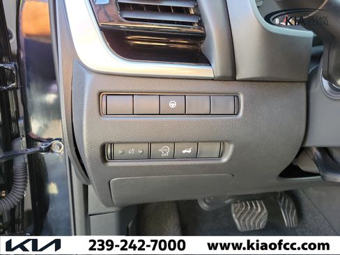 Used 2023 Nissan Rogue SL FWD image 25