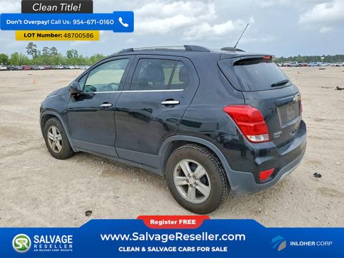 Used 2017 Chevrolet Trax LT w/ LT Convenience Package FWD image 3