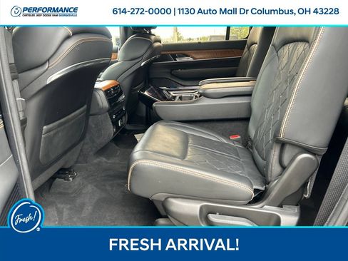 Used 2023 Jeep Grand Wagoneer Series III AWD/4WD image 13